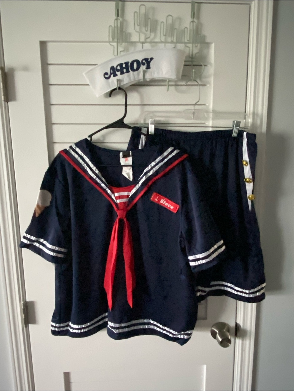 Netflix Stranger Things Men’s Costume Steve Scoops Ahoy Ice Cream Outfit Size XL